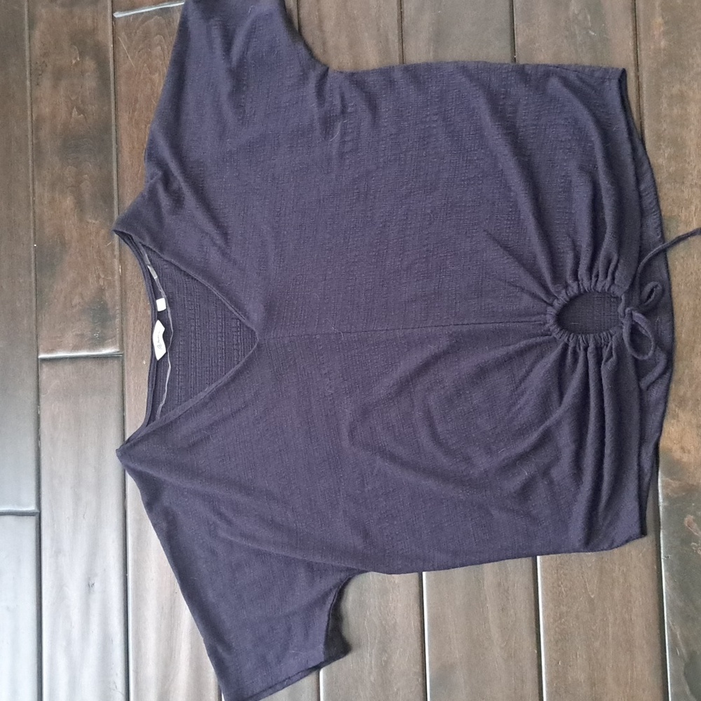 Reitmans t-shirt with tie bottom